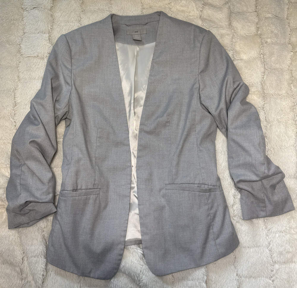 H&M Light Gray Open Front Ruched 3/4 Sleeve Blazer Size 6